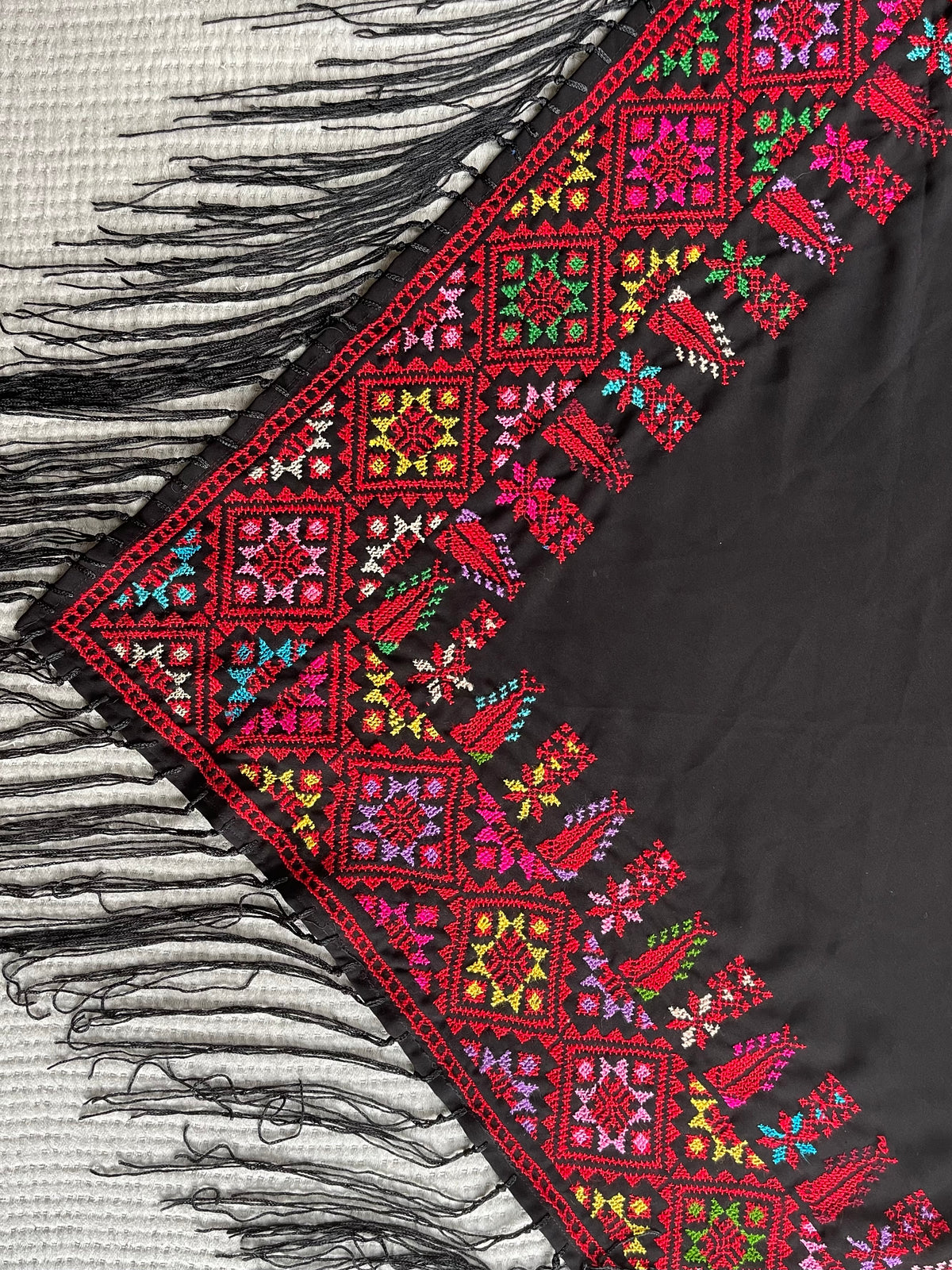 Tatreez scarf